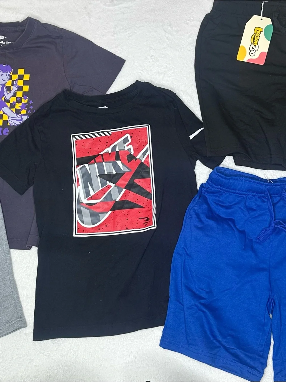 Nike Boys Medium 5-Piece Clothing Bundle Graphic T-Shirts Athletic Shorts Lot
